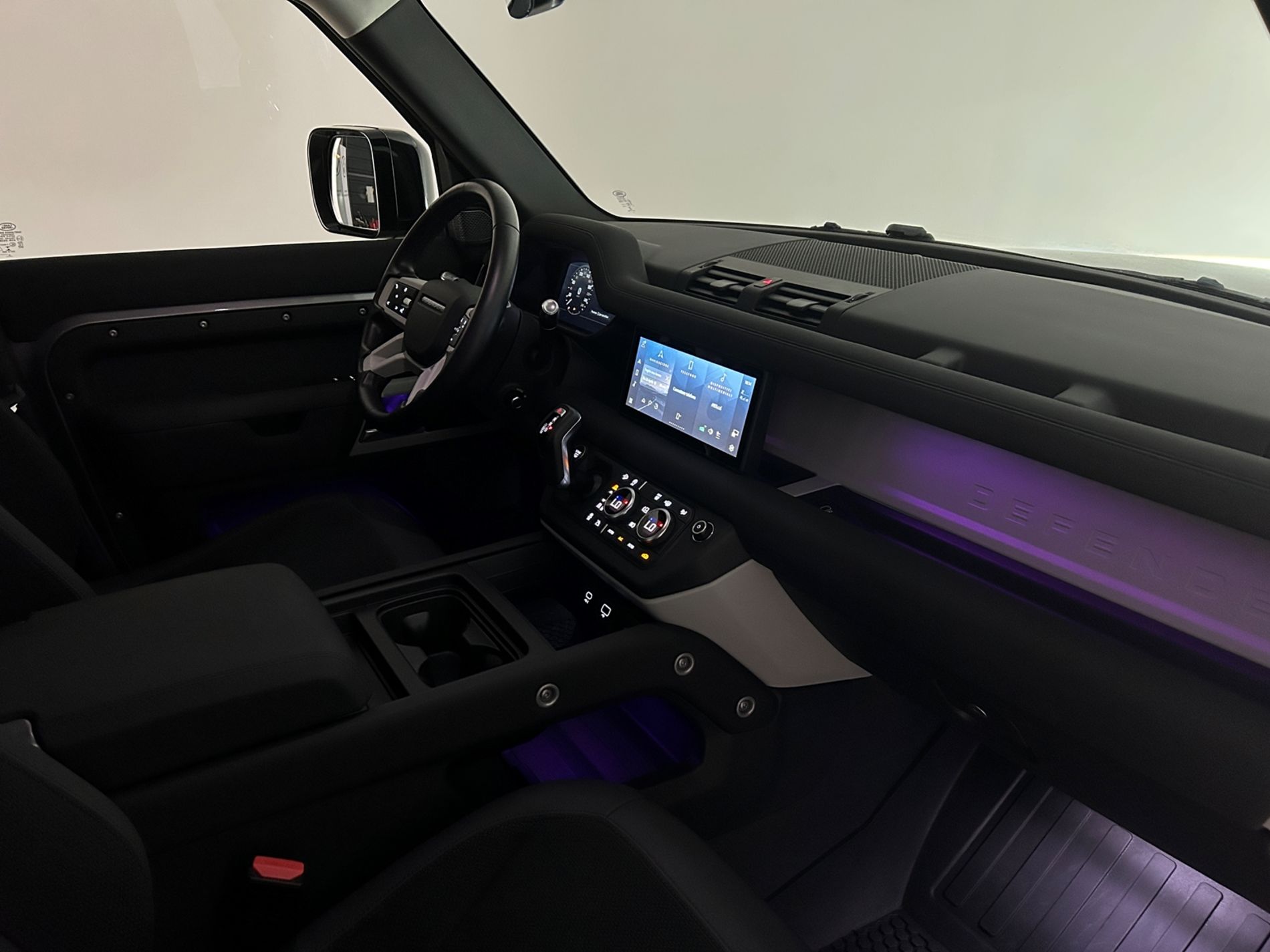 Defender 110 3.0d i6 mhev SE awd 200cv auto - Autoviemme